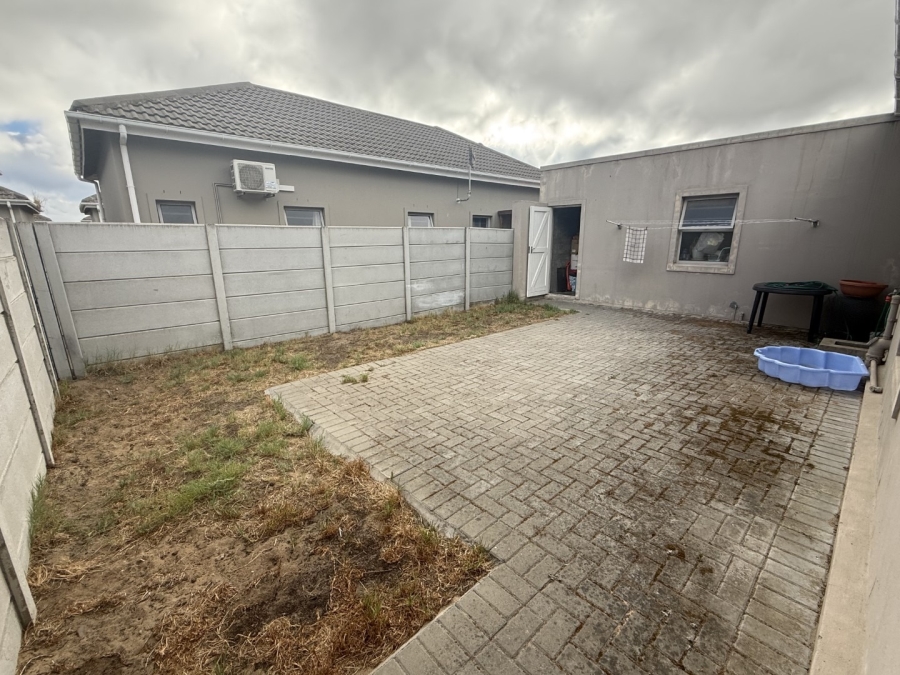 3 Bedroom Property for Sale in Zonnendal Western Cape